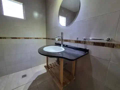 Casa 3 ambientes con 1 baño