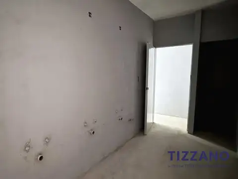 Local en Venta en Boca, USD 180.000