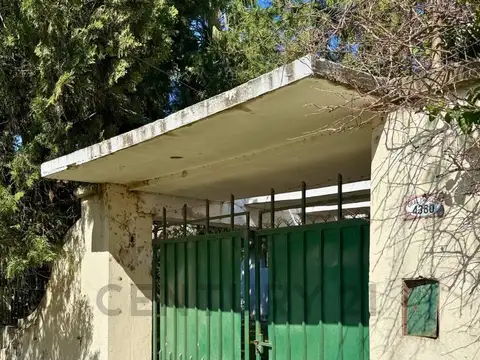 Casa con gran terreno y pileta en Santo Tomé – Ideal para invertir o refaccionar