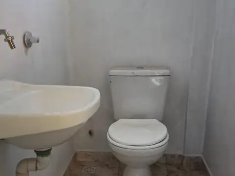 Local en Alquiler en Rafael Castillo, $ 350.000