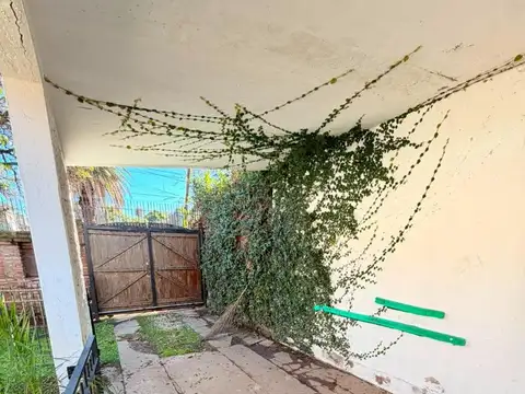 Casa 4 ambientes con 1 baño