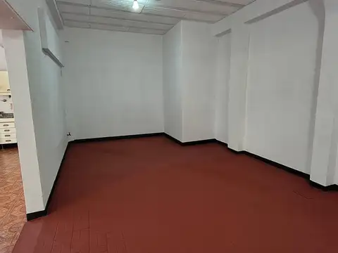 LOCAL EN ALQUILER USO COMERCIAL SOREDA 4400