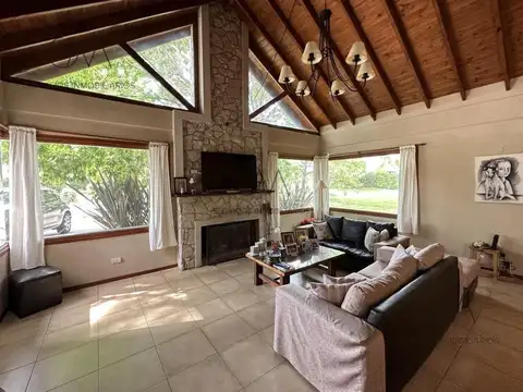 Jorge Newbery 5005, Mar Del Plata, Buenos Aires, Argentina.