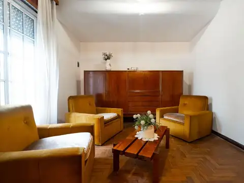 Depto Tipo Casa en Venta 46 años