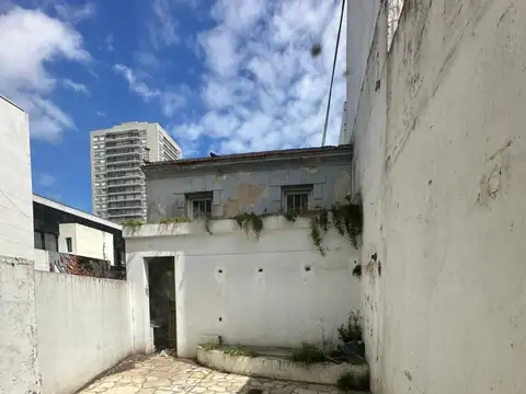 Alquiler Local . Zona Centro, Catamarca 1600.