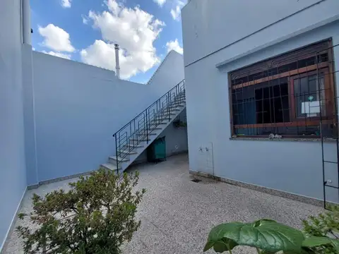 RESERVADO  CASA 3 AMBIENTES  - GARAGE - PATIO