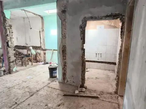 Casa 2 ambientes con 1 baño