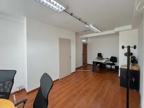 Oficina Monoambiente con 2 baños