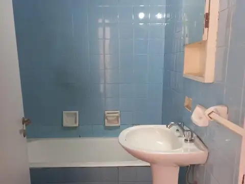 Depto Tipo Casa en Venta 60 años