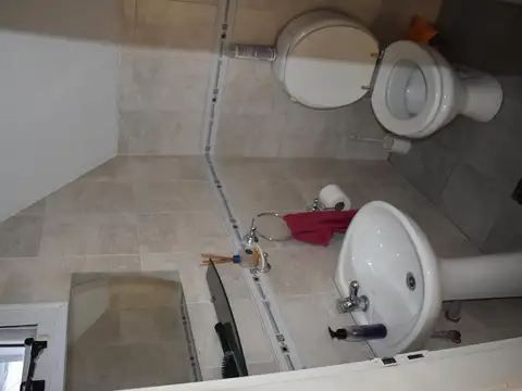 Casa 4 ambientes con 1 baño