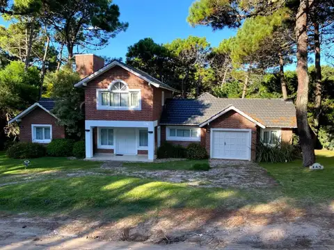 Casa 5 dormitorios con Pileta - Zona Pinamar Norte