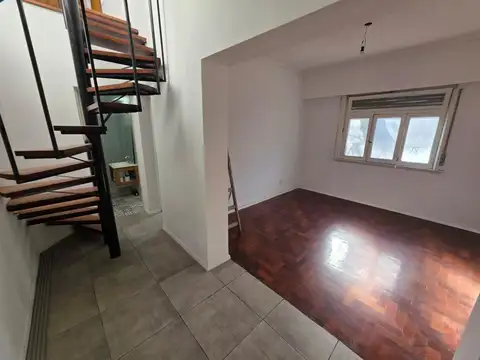 Depto Tipo Casa en Alquiler de 2 ambientes