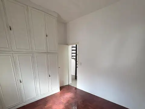 Depto Tipo Casa en Alquiler de 1 dormitorio