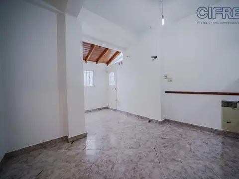 Depto Tipo Casa en Venta en Villa Pueyrredon, USD 99.900