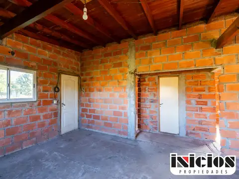 Casa 3 ambientes con 1 baño