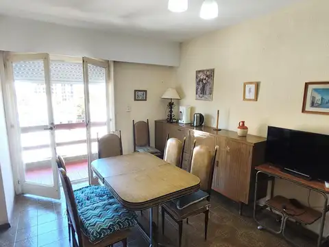 “Depto 2?amb a 150?m del mar – pleno centro comercial”