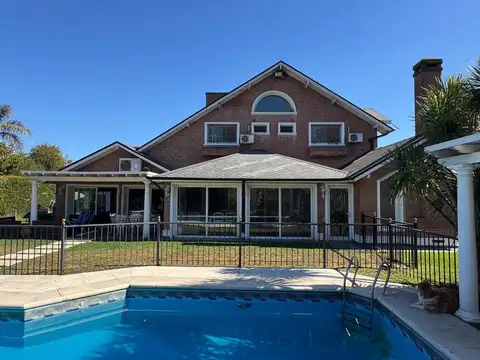 CASA EN VENTA EN COUNTRY BANCO PROVINCIA