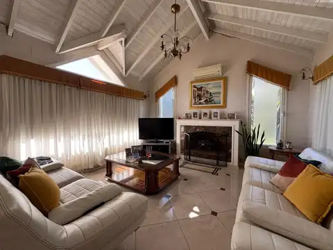 Casa en Venta en Country Club Banco Provincia, USD 480.000