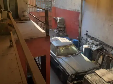 Galpon a metros de Av Camino de Cintura