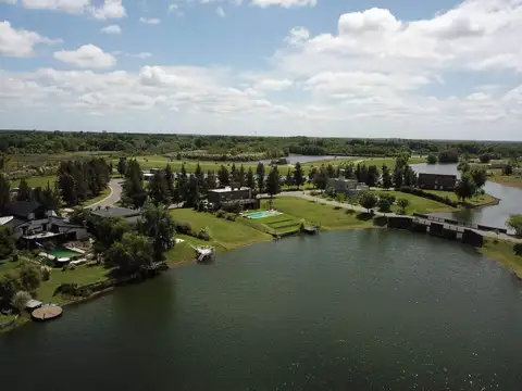 VENTA LOTE A LA LAGUNA - BARRIO EL CAZAL ESCOBAR