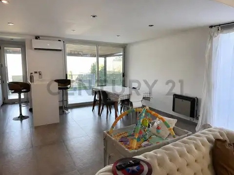 Casa 5 ambientes con 2 baños