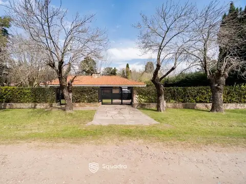 Casa 7 ambientes con 2 baños