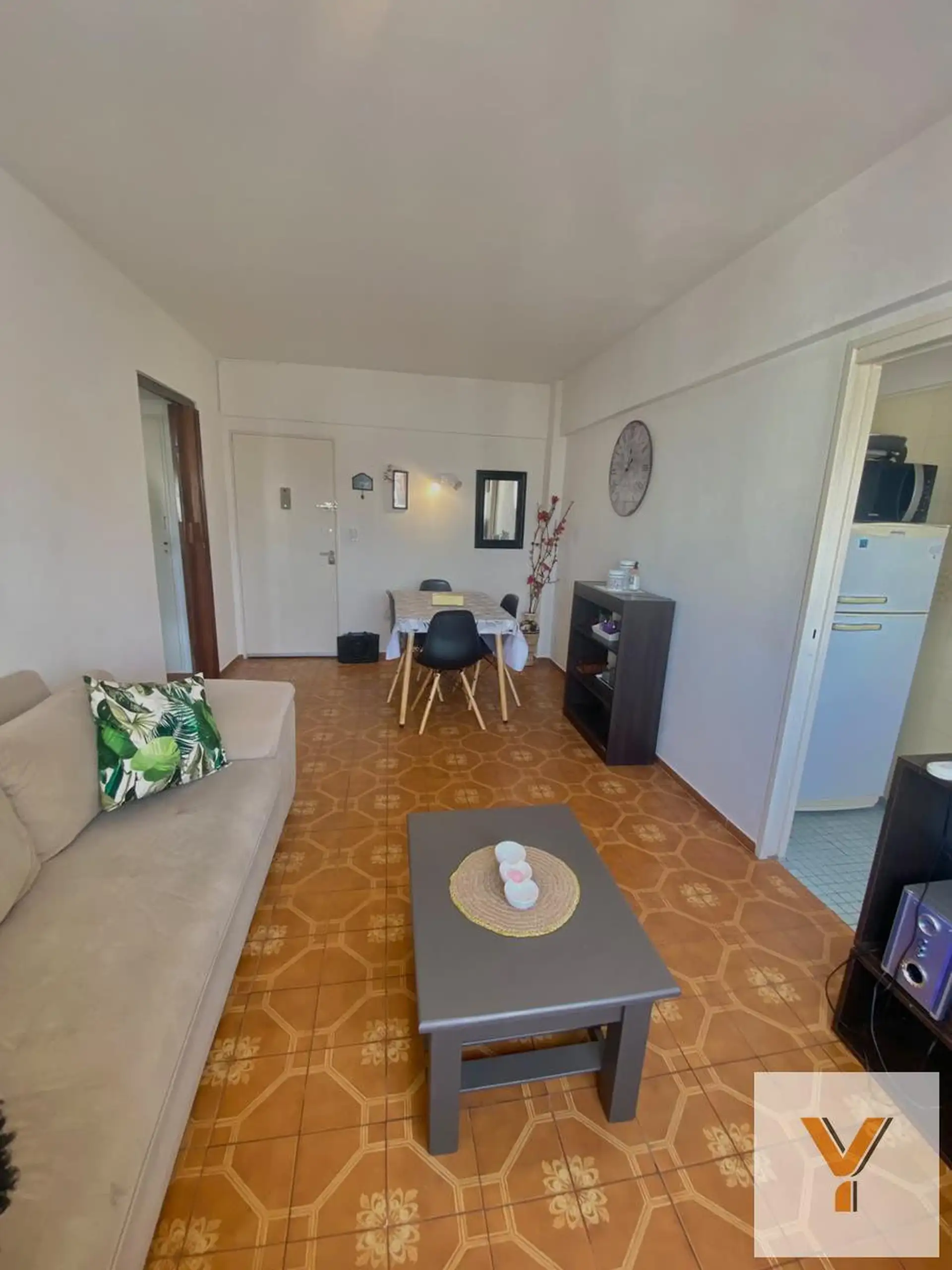 Depto 2 amb, 40m² en alquiler — Alberti e/ Arenales y Lamadrid