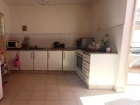 Depto Tipo Casa 4 ambientes con 2 baños