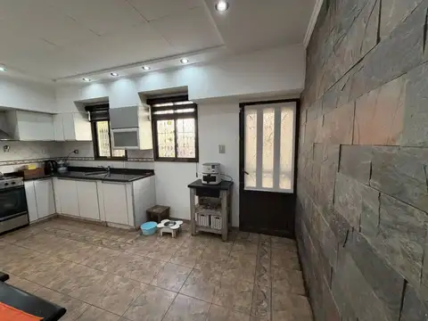 Venta PH 5 Ambs. Con patio, parrilla y terraza  I