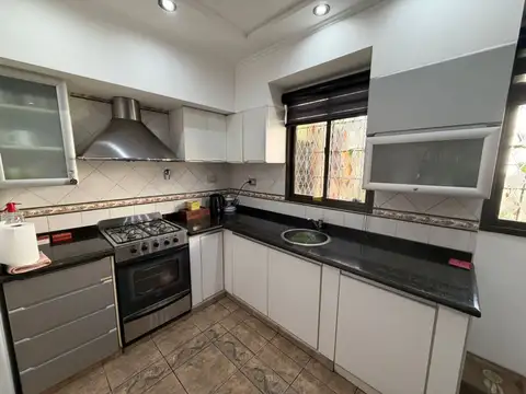 Depto Tipo Casa en Venta 26 años
