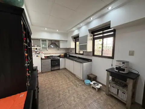 Depto Tipo Casa en Venta de 5 ambientes