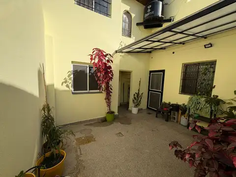 Depto Tipo Casa en Venta de 4 dormitorios