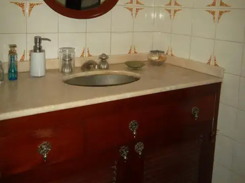 Casa en Venta en Jose Leon Suarez, USD 180.000