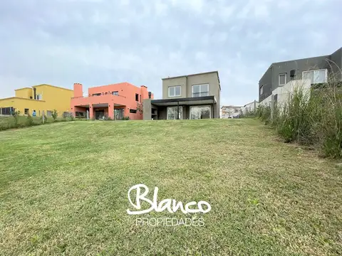 Puertos del Lago - Acacias 100