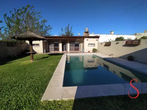 Casa quinta en venta de 360m2 ubicado en Pueblo Esther
