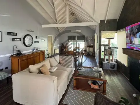 Casa en Venta con 1 cochera