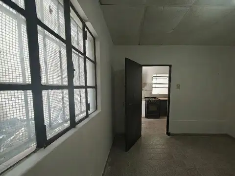 Casa 11 ambientes con 3 baños