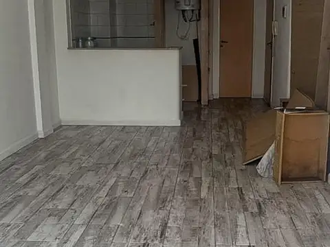 1 amb edificio con piscina y parrilla de uso común.