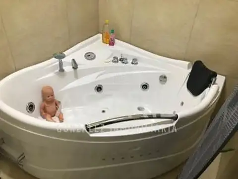 Venta de departamento 4 ambientes, Tigre