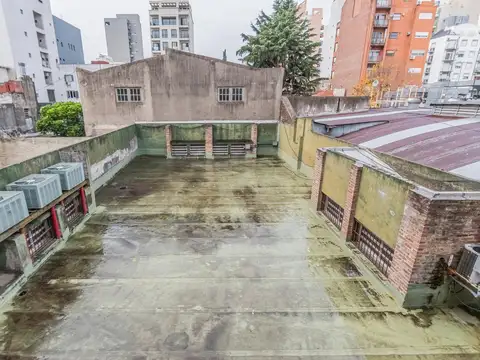 Avenida Hipólito Yrigoyen al 700