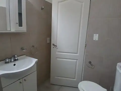 Depto Tipo Casa en Venta 70 años