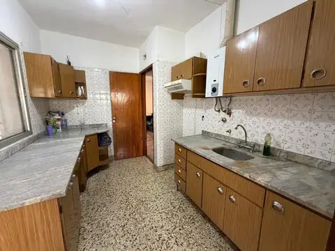 CASA EN ALQUILER - 25 DE MAYO AL 1500