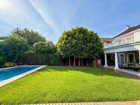 Casa 5 ambientes con 3 baños