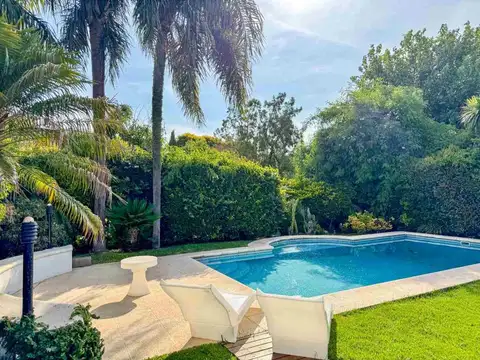 Casa en Alquiler en Barrancas De San Jose, USD 2.800