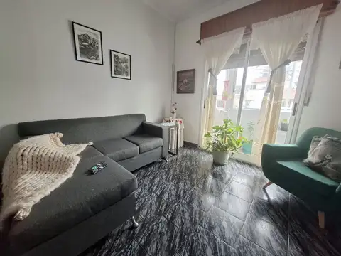 Depto Tipo Casa en Venta 52 años