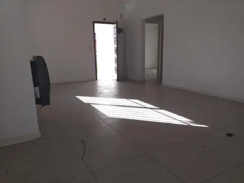 Casa en Alquiler con 2 cocheras