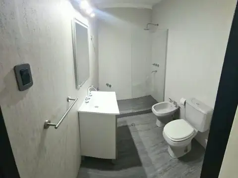 Depto Tipo Casa 5 ambientes con 2 baños