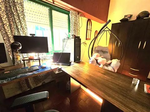 VENTA CASA 3 AMBS.EN I.CASANOVA-EXCELENTE ESTADO-