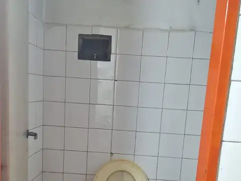 Local en Alquiler Via Púb.