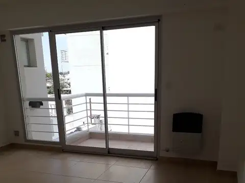 Departamento en Alquiler en Flores, $ 450.000